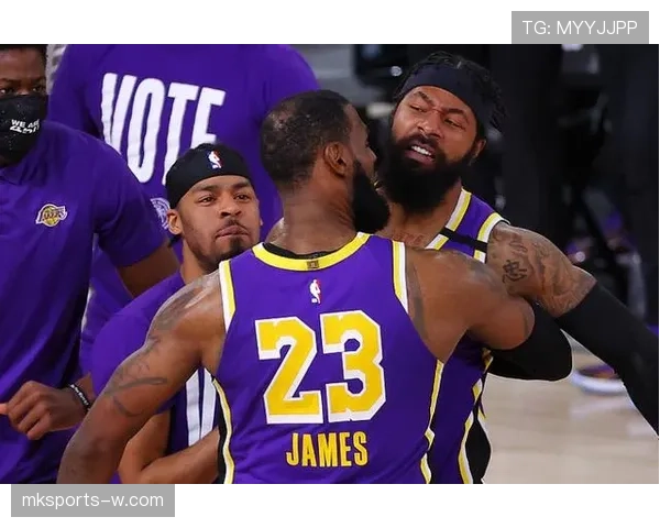 巴克利篮下强攻效率提升显著 拉开与当年对手格兰特差距